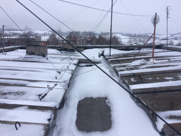 Работниками "УК Терсинская"была произведена полная очистка кровли МКД 34 от снега